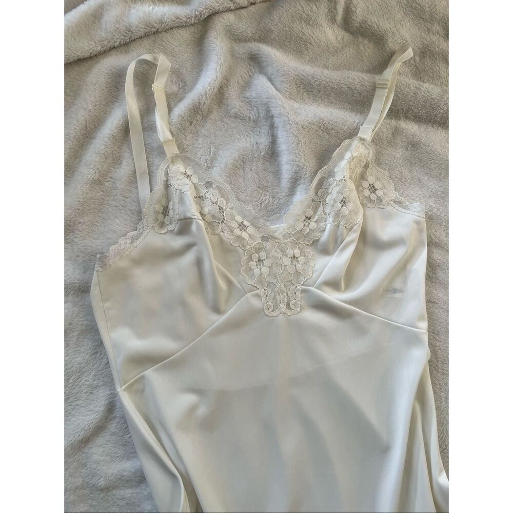 Shadowline Vintage Slip Full Nightgown Ivory Lace size Small - Picture 2 of 8